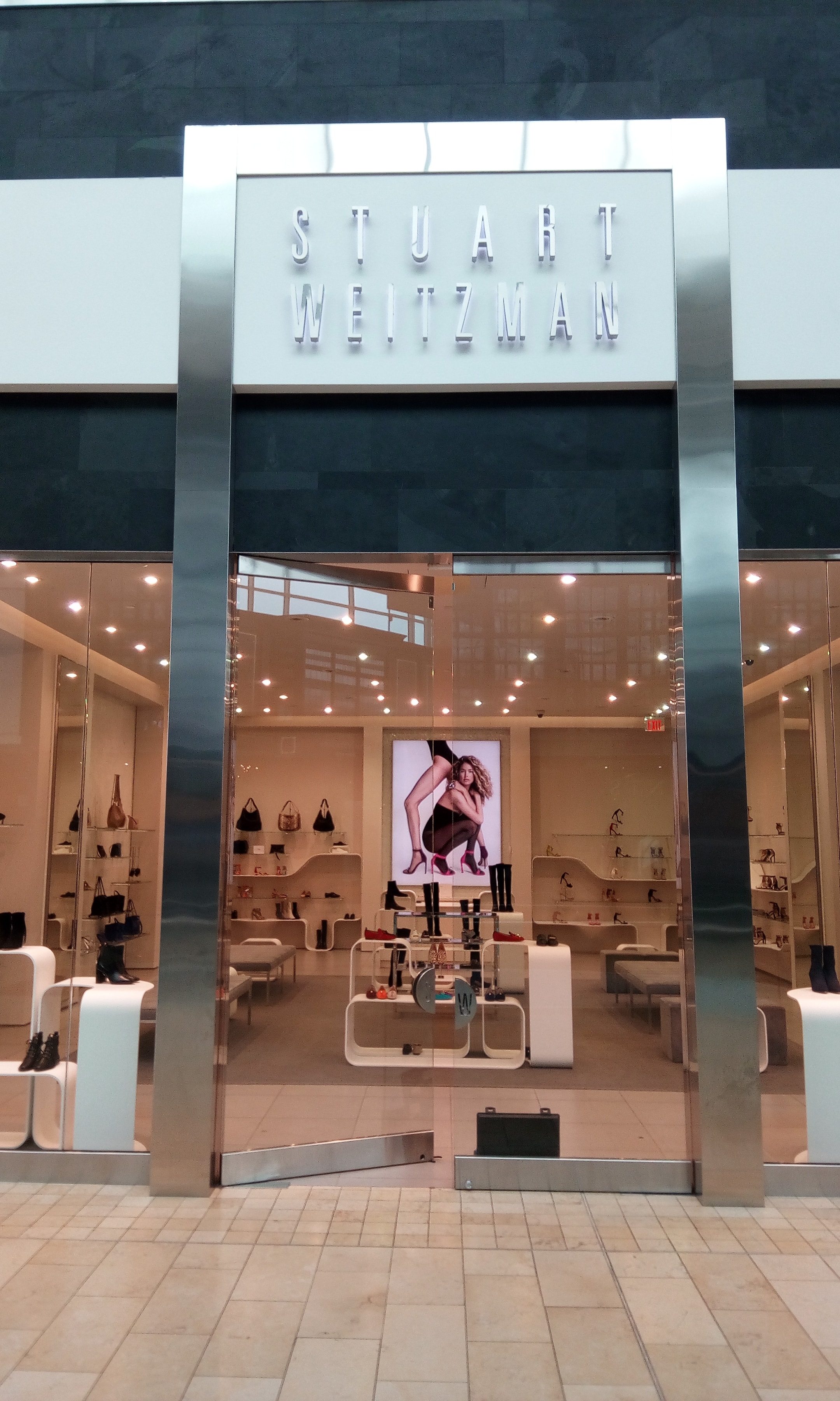 Retail commercial security work