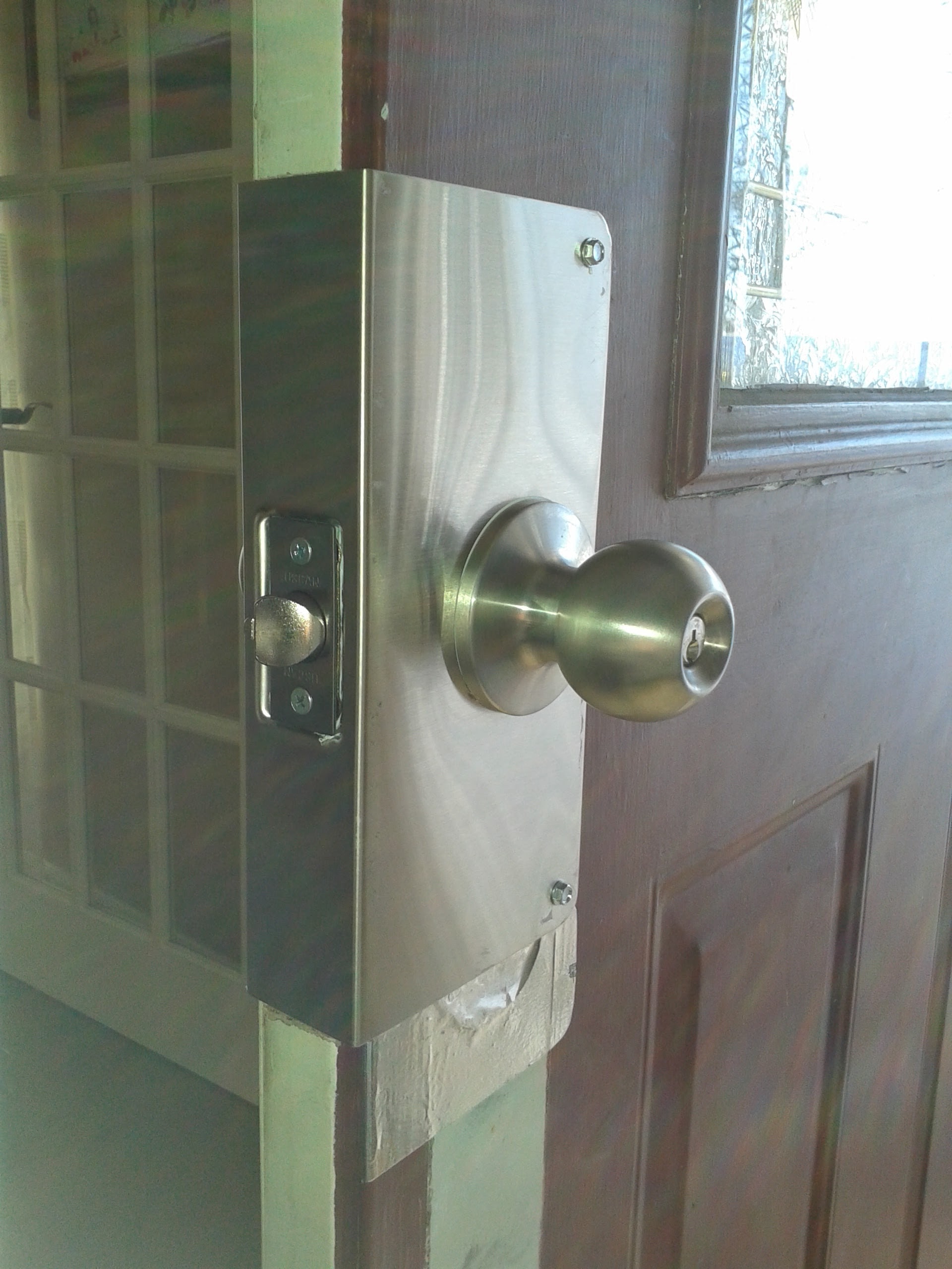Doorknob temporary fix